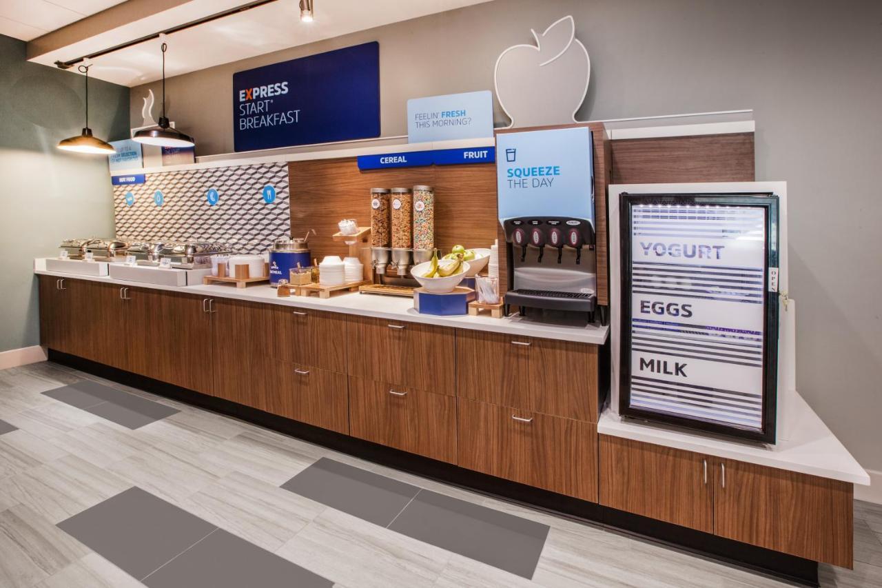 Holiday Inn Express & Suites - Milan - Sandusky Area By Ihg エクステリア 写真