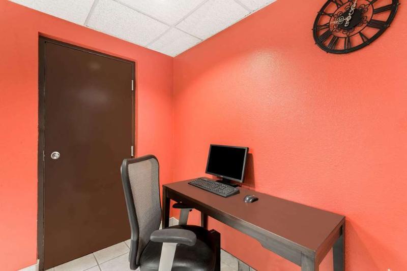 Holiday Inn Express & Suites - Milan - Sandusky Area By Ihg エクステリア 写真