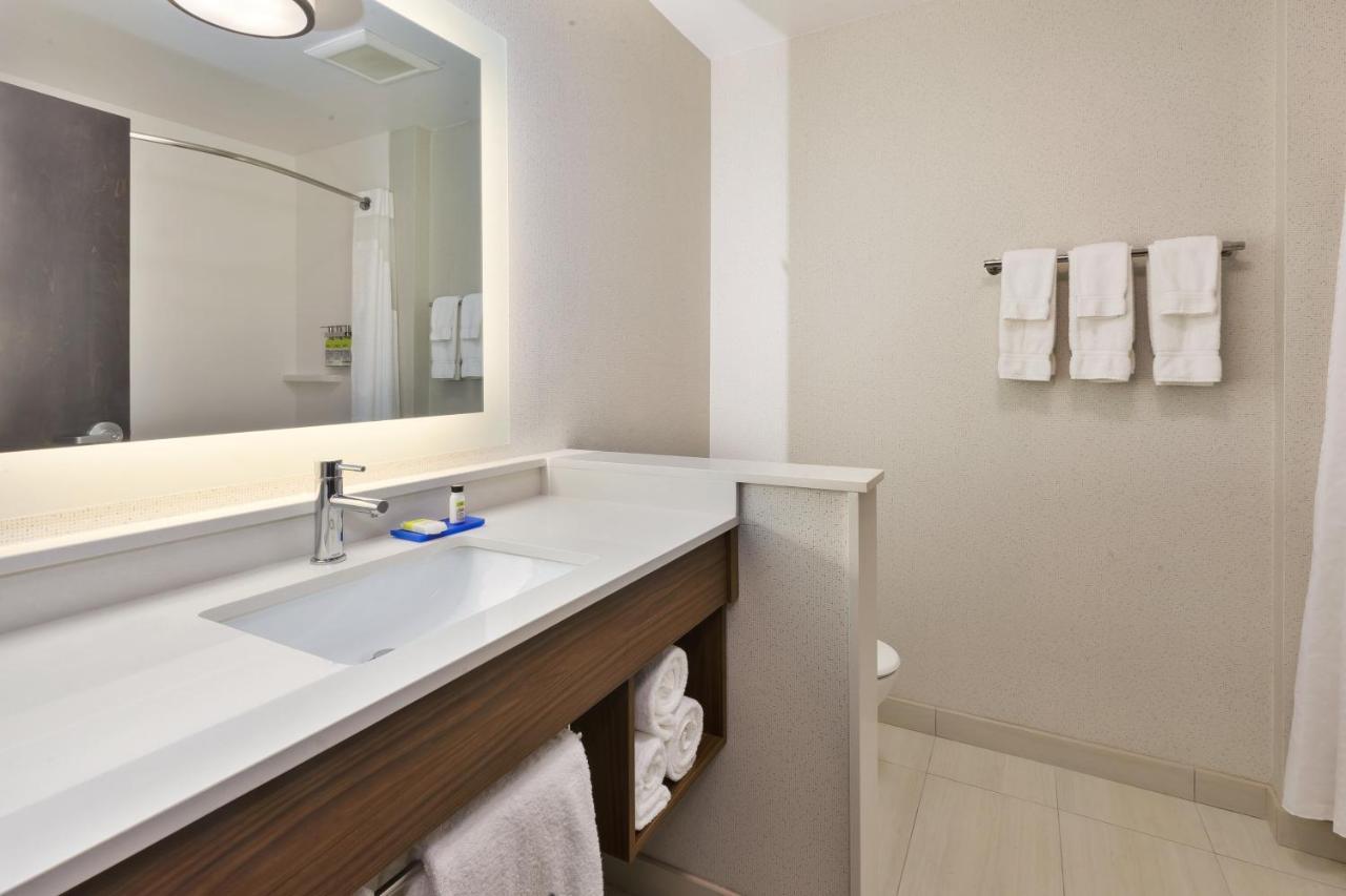 Holiday Inn Express & Suites - Milan - Sandusky Area By Ihg エクステリア 写真