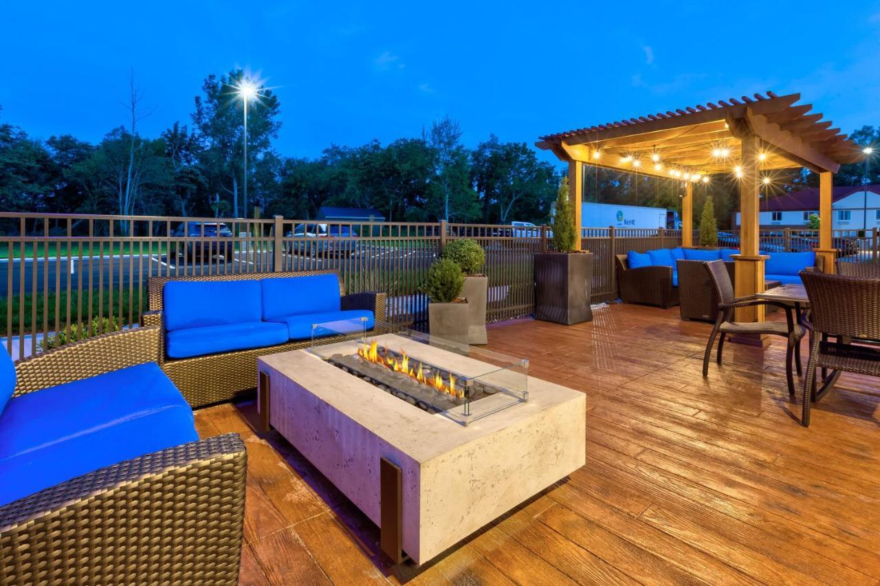 Holiday Inn Express & Suites - Milan - Sandusky Area By Ihg エクステリア 写真